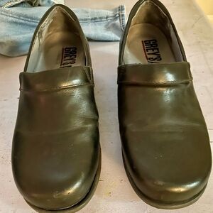 Black leather clogs, like new, thick cushion